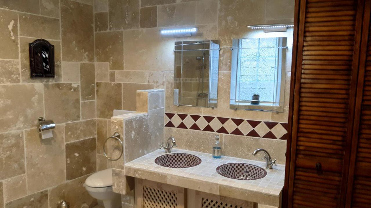 La Morgiane Bed & Breakfast Saint-Germain-les-Vergnes ภายนอก รูปภาพ